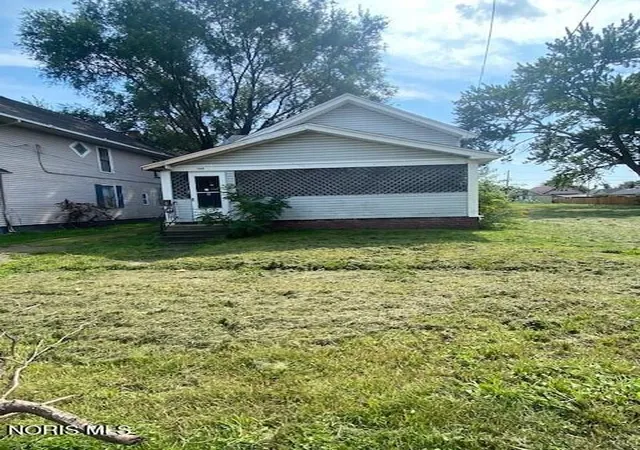 Photo 1 of Single family home for sale at 1019 Gordon St, Toledo, OH 43609 | MLS# 10013055 | Listing updated on 2026-09-20