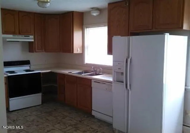 Photo 2 of Single family home for sale at 314 E University Ave, Ada, OH 45810 | MLS# 10013058 | Listing updated on 2026-09-08