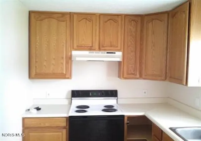 Photo 3 of Single family home for sale at 314 E University Ave, Ada, OH 45810 | MLS# 10013058 | Listing updated on 2026-09-08