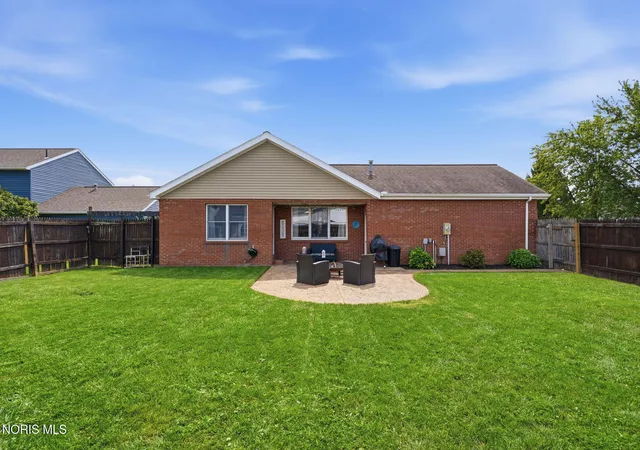 Photo 2 of Single family home for sale at 228 Capital Ln, Findlay, OH 45840 | MLS# 10013059 | Listing updated on 2026-09-20