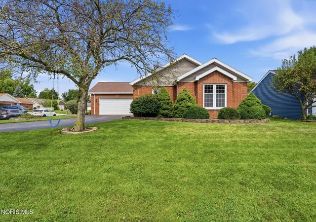 Photo 3 of Single family home for sale at 228 Capital Ln, Findlay, OH 45840 | MLS# 10013059 | Listing updated on 2026-09-20