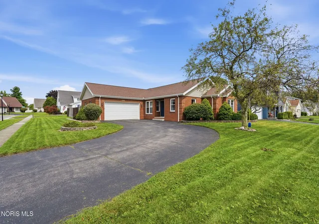 Photo 4 of Single family home for sale at 228 Capital Ln, Findlay, OH 45840 | MLS# 10013059 | Listing updated on 2026-09-20