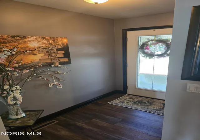 Photo 2 of Single family home for sale at 145 Gibson Ct, Tiffin, OH 44883 | MLS# 10013070 | Listing updated on 2026-09-13