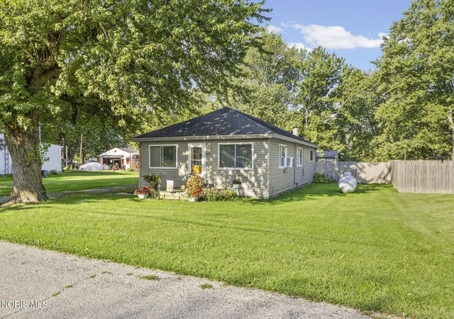 Photo 3 of Single family home for sale at 445 North St, Curtice, OH 43412 | MLS# 10013119 | Listing updated on 2026-09-14