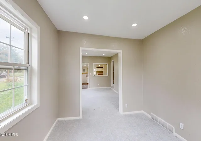 Photo 4 of Single family home for sale at 1107 Peck St, Toledo, OH 43608 | MLS# 10013083 | Listing updated on 2026-09-29