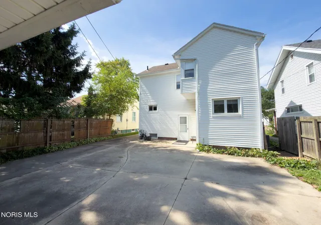 Photo 4 of Single family home for sale at 4612 Burnham Ave, Toledo, OH 43612 | MLS# 10013072 | Listing updated on 2026-09-13
