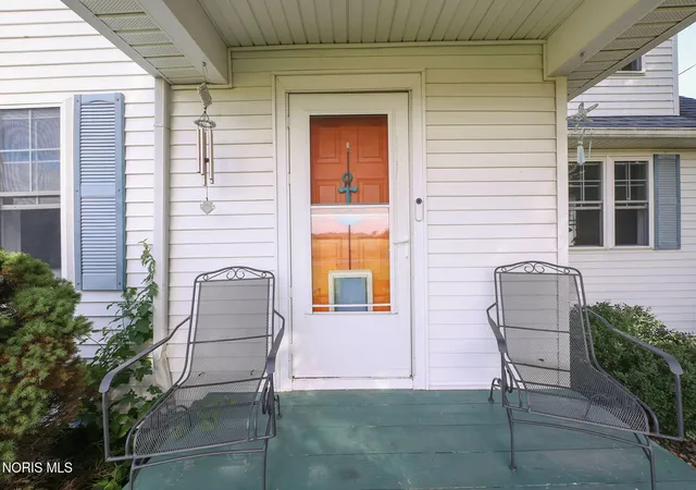 Photo 3 of Single family home for sale at 13040 Perry Rd, Grand Rapids, OH 43522 | MLS# 10013293 | Listing updated on 2026-09-30