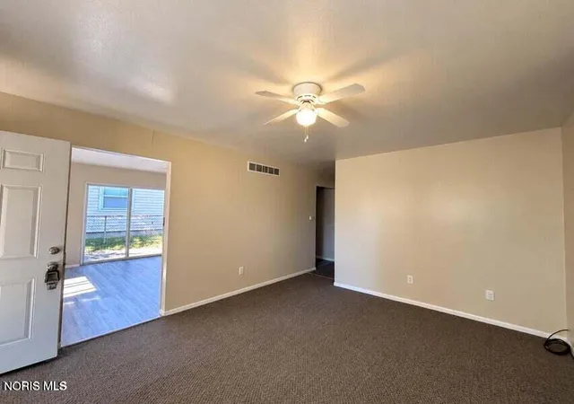 Photo 3 of Single family home for sale at 2157 Nevada St, Toledo, OH 43605 | MLS# 10013166 | Listing updated on 2026-10-02