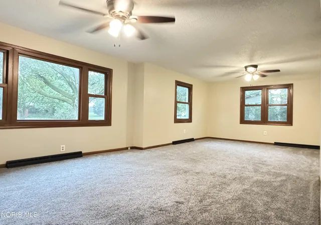 Photo 4 of Single family home for sale at 128 W Gas St, Edgerton, OH 43517 | MLS# 10013178 | Listing updated on 2026-10-01