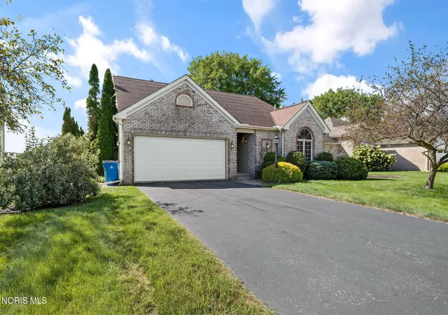 Photo 3 of Single family home for sale at 7235 Twin Lakes Rd, Perrysburg, OH 43551 | MLS# 10013171 | Listing updated on 2026-09-29