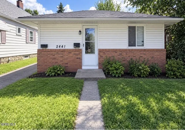 Photo 1 of Sale Pending at 2441 Airport Hwy, Toledo, OH 43609 | MLS# 10013093 | Listing updated on 2026-09-24