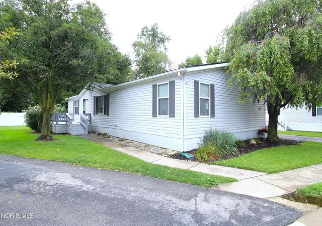 Photo 39 of Manufactured home for sale at 715 S Holland Sylvania Rd #19, Toledo, OH 43615 | MLS# 10013113 | Listing updated on 2026-09-08