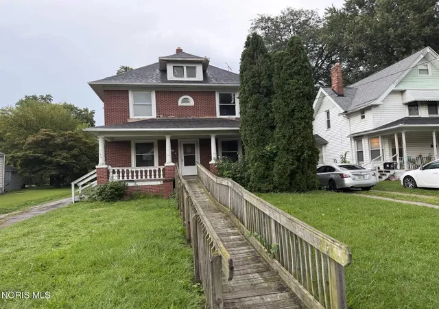 Photo 1 of Single family home for sale at 3930 Lockwood Ave, Toledo, OH 43612 | MLS# 10013108 | Listing updated on 2026-09-12