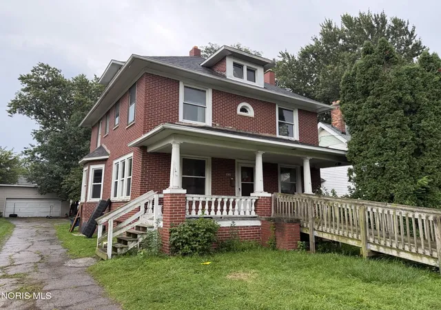 Photo 2 of Single family home for sale at 3930 Lockwood Ave, Toledo, OH 43612 | MLS# 10013108 | Listing updated on 2026-09-12