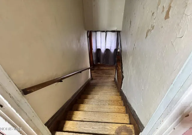 Photo 8 of Single family home for sale at 3930 Lockwood Ave, Toledo, OH 43612 | MLS# 10013108 | Listing updated on 2026-09-12