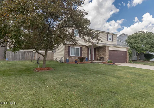 Photo 2 of Single family home for sale at 6218 White Oak Dr, Toledo, OH 43615 | MLS# 10013112 | Listing updated on 2026-09-14