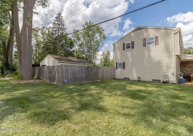 Photo 35 of Single family home for sale at 6218 White Oak Dr, Toledo, OH 43615 | MLS# 10013112 | Listing updated on 2026-09-14