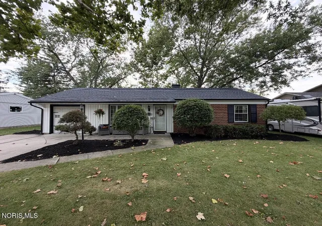 Photo 2 of Single family home for sale at 204 John St, Bryan, OH 43506 | MLS# 10013125 | Listing updated on 2026-09-15