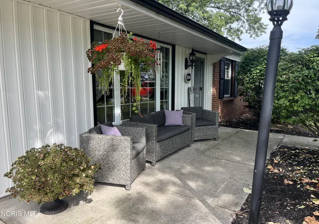 Photo 3 of Single family home for sale at 204 John St, Bryan, OH 43506 | MLS# 10013125 | Listing updated on 2026-09-15