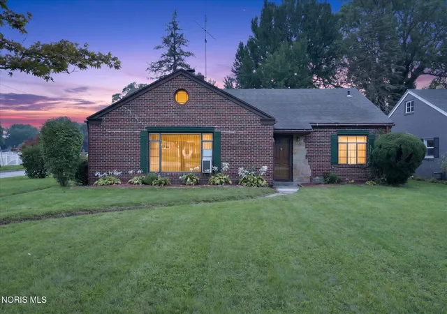 Photo 1 of Single family home for sale at 3728 Indian Rd, Ottawa Hills, OH 43606 | MLS# 10013284 | Listing updated on 2026-09-11