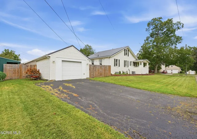 Photo 4 of Single family home for sale at 135 19th Street, Findlay, OH 45840 | MLS# 10013530 | Listing updated on 2026-10-05