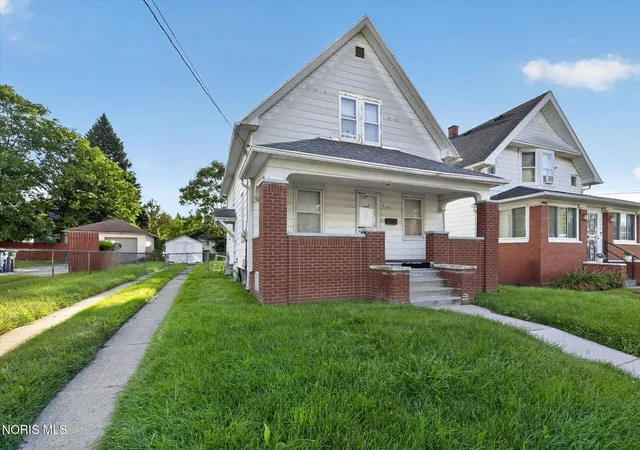 Photo 3 of Single family home for sale at 610 Marmion Ave, Toledo, OH 43607 | MLS# 10013263 | Listing updated on 2026-10-20