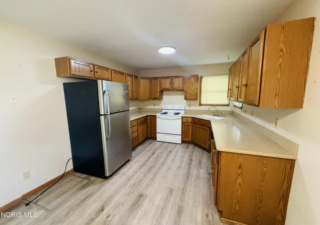 Photo 2 of Single family home for sale at 4 Larkspur Pl, Montpelier, OH 43543 | MLS# 10013249 | Listing updated on 2026-09-14