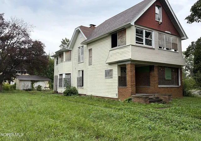 Photo 1 of Multi family home for sale at 747 Euclid Ave, Toledo, OH 43605 | MLS# 10013205 | Listing updated on 2026-10-08