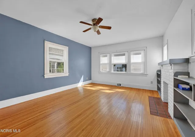 Photo 2 of Single family home for sale at 3701 Wallwerth Dr, Toledo, OH 43612 | MLS# 10013193 | Listing updated on 2026-10-04