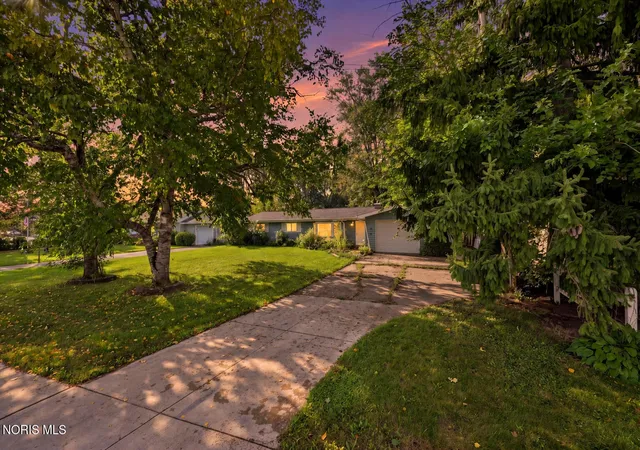 Photo 1 of Single family home for sale at 3971 Angola Rd, Toledo, OH 43615 | MLS# 10013197 | Listing updated on 2026-09-10
