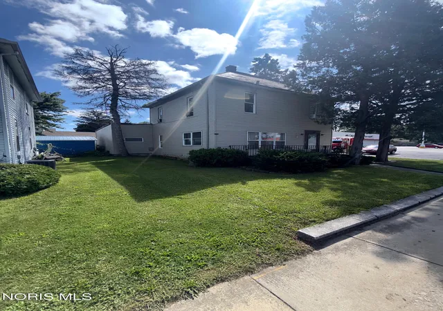 Photo 1 of Single family home for sale at 544 N Countyline St, Fostoria, OH 44830 | MLS# 10013295 | Listing updated on 2026-09-17