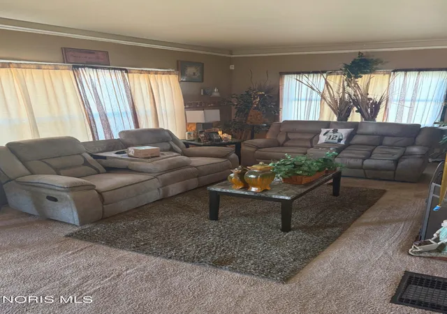 Photo 3 of Single family home for sale at 544 N Countyline St, Fostoria, OH 44830 | MLS# 10013295 | Listing updated on 2026-09-17