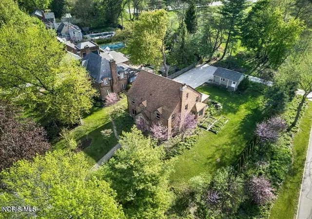 Photo 56 of Single family home for sale at 2204 Orchard Rd, Ottawa Hills, OH 43606 | MLS# 10013226 | Listing updated on 2026-09-10