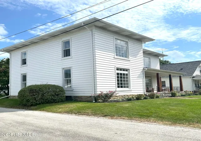 Photo 3 of Single family home for sale at 215 N 3rd Street, Upper Sandusky, OH 43351 | MLS# 10013262 | Listing updated on 2026-09-17