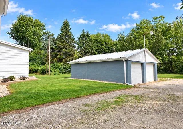 Photo 3 of Single family home for sale at 712   712 1/2 Buckley St, Fostoria, OH 44830 | MLS# 10013296 | Listing updated on 2026-10-02