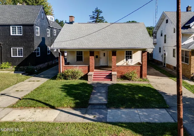 Photo 1 of Sale Pending at 1044 Martin Ave, Toledo, OH 43612 | MLS# 10013211 | Listing updated on 2026-09-16