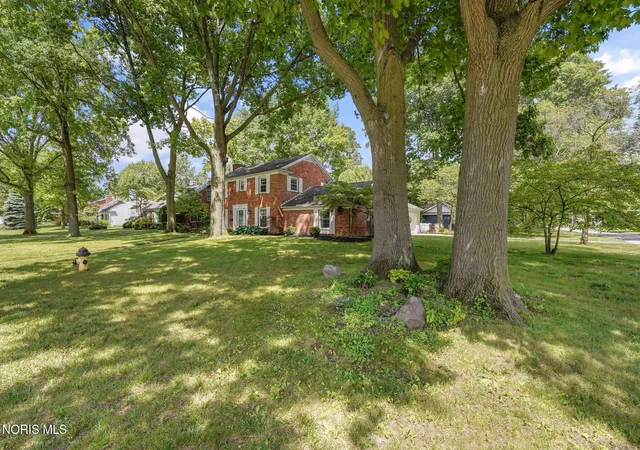 Photo 2 of Single family home for sale at 3610 Chesterton Dr, Toledo, OH 43615 | MLS# 10013213 | Listing updated on 2026-09-13