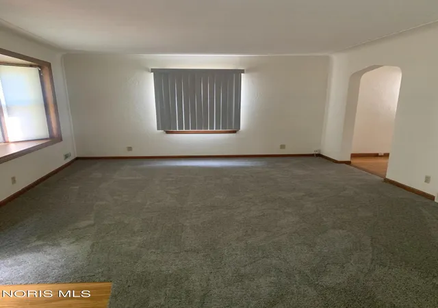 Photo 2 of Single family home for sale at 1201 Hawk St, Toledo, OH 43612 | MLS# 10013214 | Listing updated on 2026-09-29