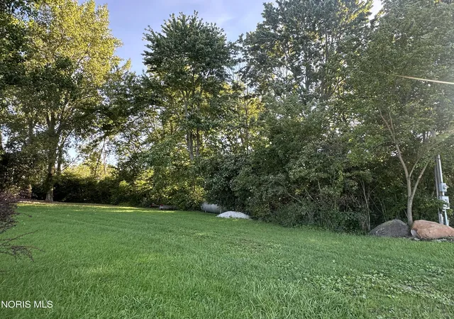 Photo 3 of Sale Pending at 13880 W Duff Washa Rd, Oak Harbor, OH 43449 | MLS# 10013220 | Listing updated on 2026-09-30