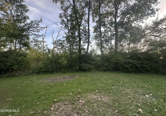 Photo 4 of Sale Pending at 13880 W Duff Washa Rd, Oak Harbor, OH 43449 | MLS# 10013220 | Listing updated on 2026-09-30