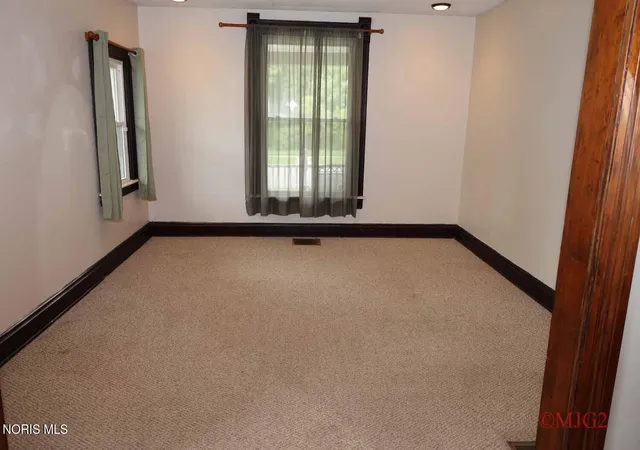 Photo 3 of Single family home for sale at 419 Western Ave, Toledo, OH 43609 | MLS# 10013233 | Listing updated on 2026-09-23