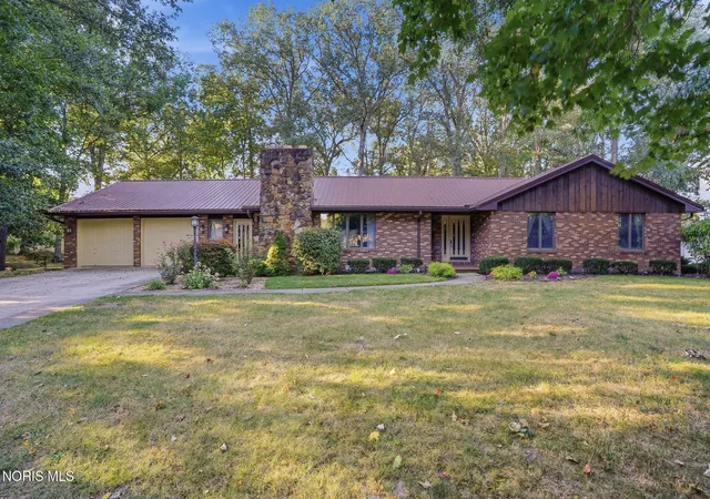 Photo 1 of Single family home for sale at 2610 Foxbury Ln, Findlay, OH 45840 | MLS# 10013431 | Listing updated on 2026-09-23