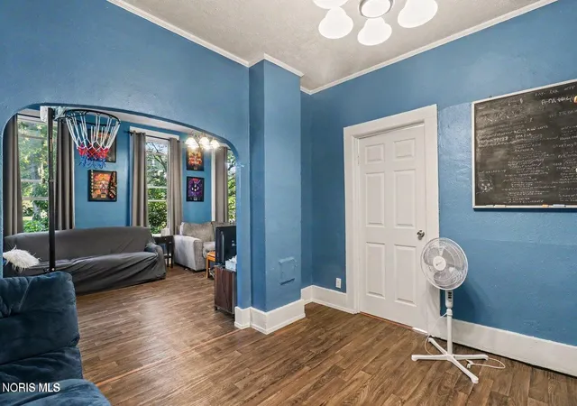 Photo 2 of Single family home for sale at 628 Orchard St, Toledo, OH 43609 | MLS# 10013234 | Listing updated on 2026-10-06