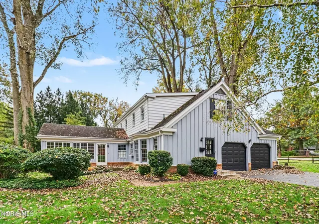 Photo 2 of Sale Pending at 3736 Corey Rd, Toledo, OH 43615 | MLS# 10014574 | Listing updated on 2026-10-28