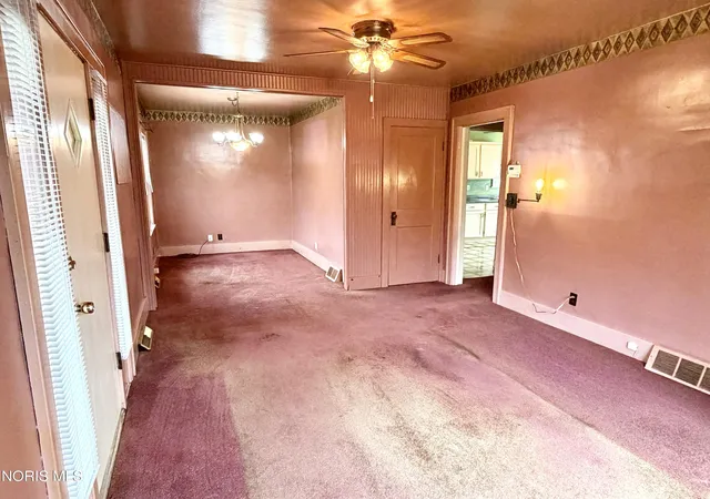 Photo 3 of Sale Pending at 612 Thurston St, Toledo, OH 43605 | MLS# 10014760 | Listing updated on 2026-10-25