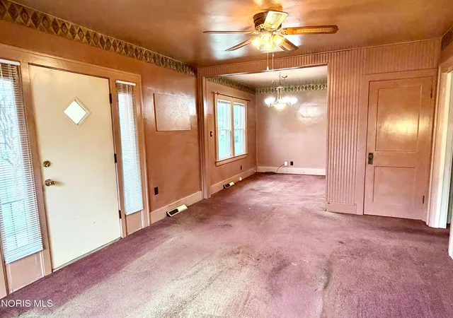 Photo 4 of Sale Pending at 612 Thurston St, Toledo, OH 43605 | MLS# 10014760 | Listing updated on 2026-10-25