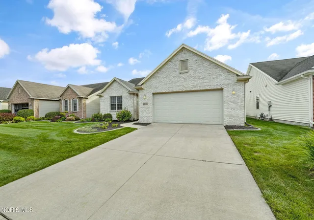 Photo 3 of Single family home for sale at 6945 Southpine Ct, Maumee, OH 43537 | MLS# 10013338 | Listing updated on 2026-10-05