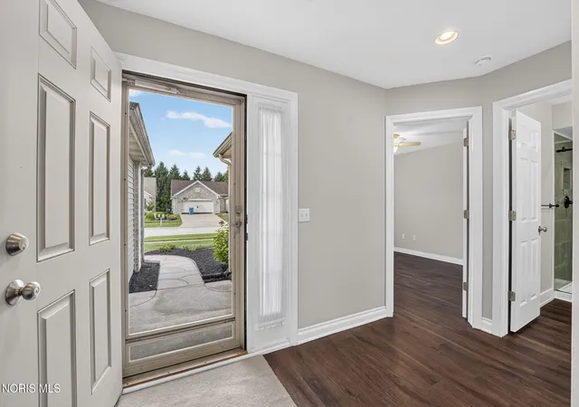 Photo 4 of Single family home for sale at 6945 Southpine Ct, Maumee, OH 43537 | MLS# 10013338 | Listing updated on 2026-10-20