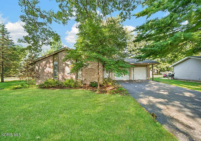 Single family home for sale at 209 E Parklane Ave, Bradner, OH 43406 | MLS# 10013258
