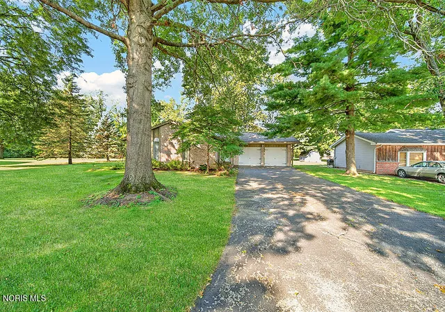 Photo 4 of Single family home for sale at 209 E Parklane Ave, Bradner, OH 43406 | MLS# 10013258 | Listing updated on 2026-09-24